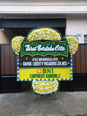 Papan Bunga Duka di Koto Tengah