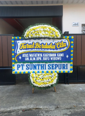 Papan Bunga Duka di Koto Tengah