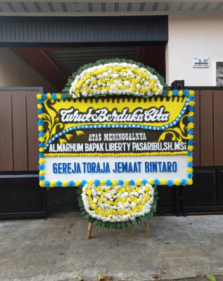 Papan Bunga Duka di Koto Tengah